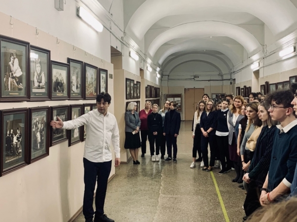 Экскурсия по выставке «Царская семья»